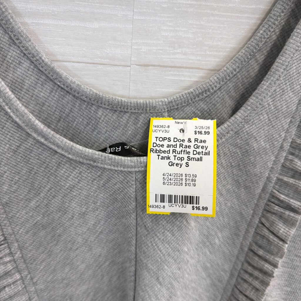 Doe and Rae Grey Ribbed Ruffle Detail Tank Top Small