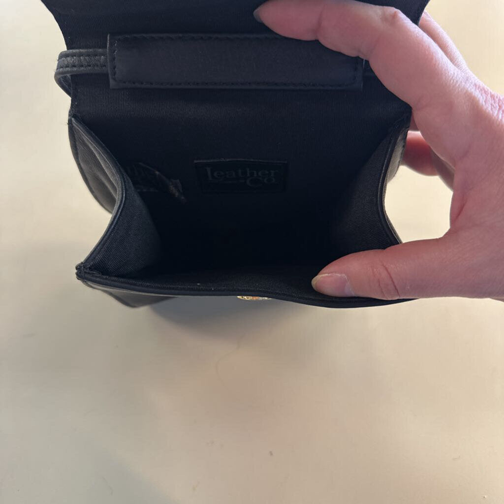 Leather Co. Small Black Leather Crossbody Purse