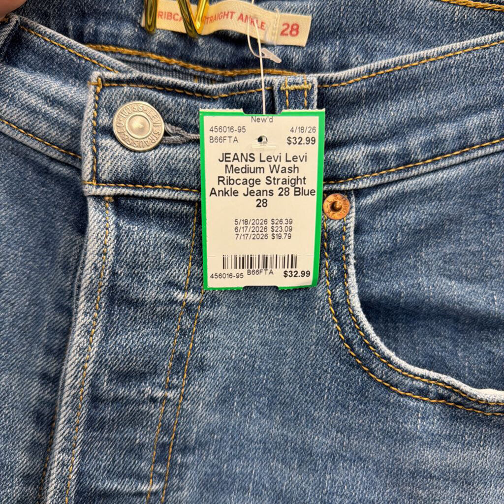 Levi Medium Wash Ribcage Straight Ankle Jeans 28
