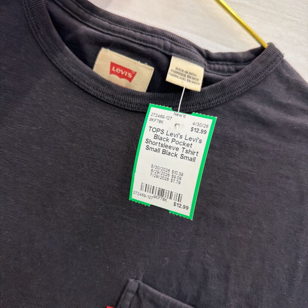 Levi's Black Pocket Shortsleeve Tshirt Small