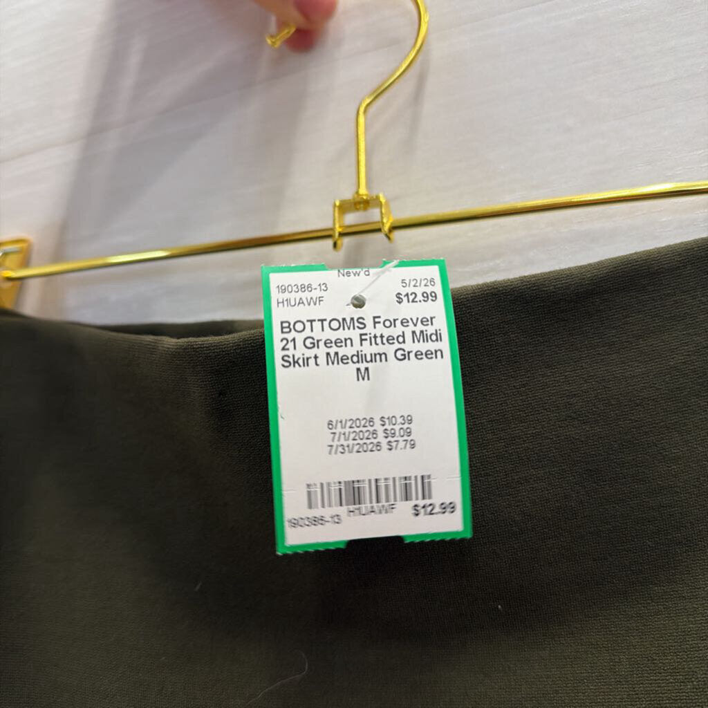 Green Fitted Midi Skirt Medium