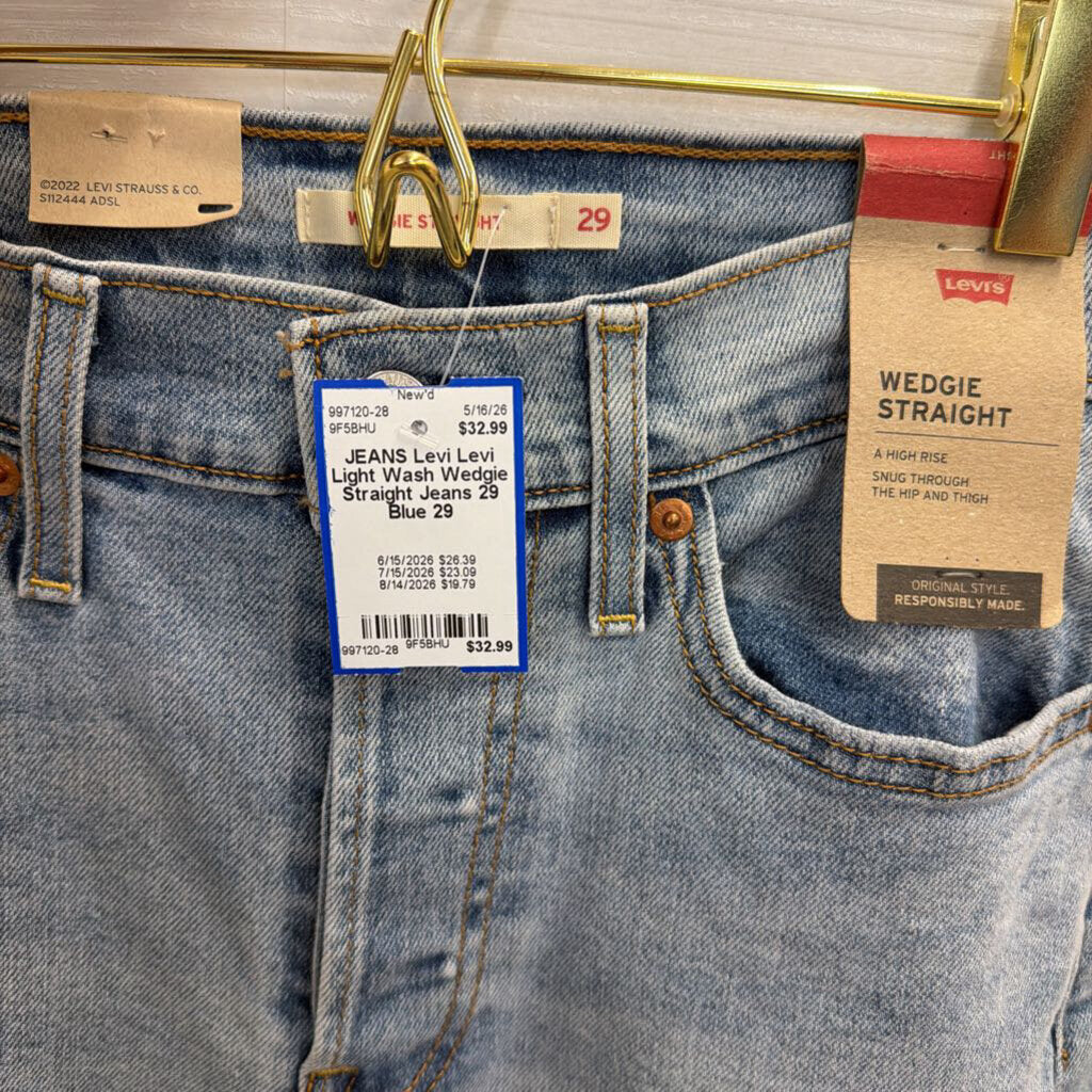 Levi Light Wash Wedgie Straight Jeans 29