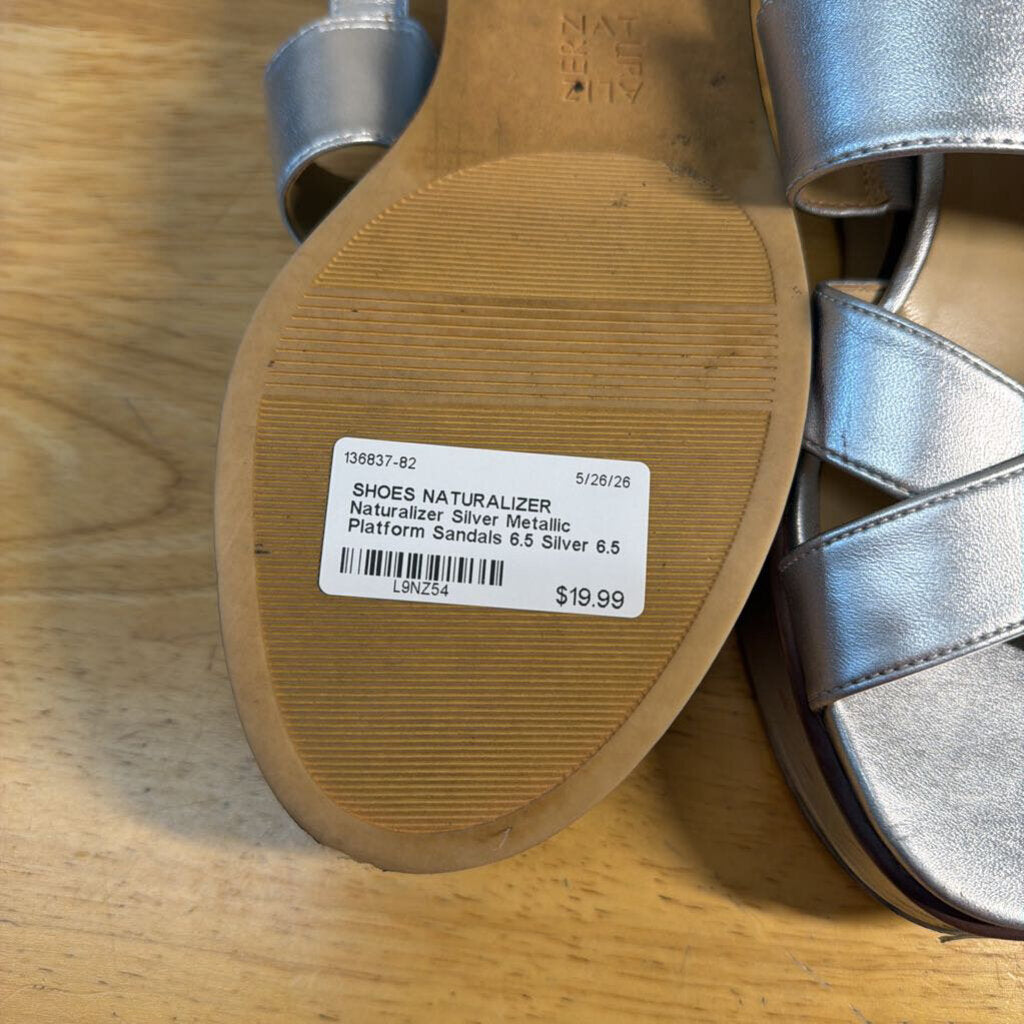 Naturalizer Silver Metallic Platform Sandals 6.5