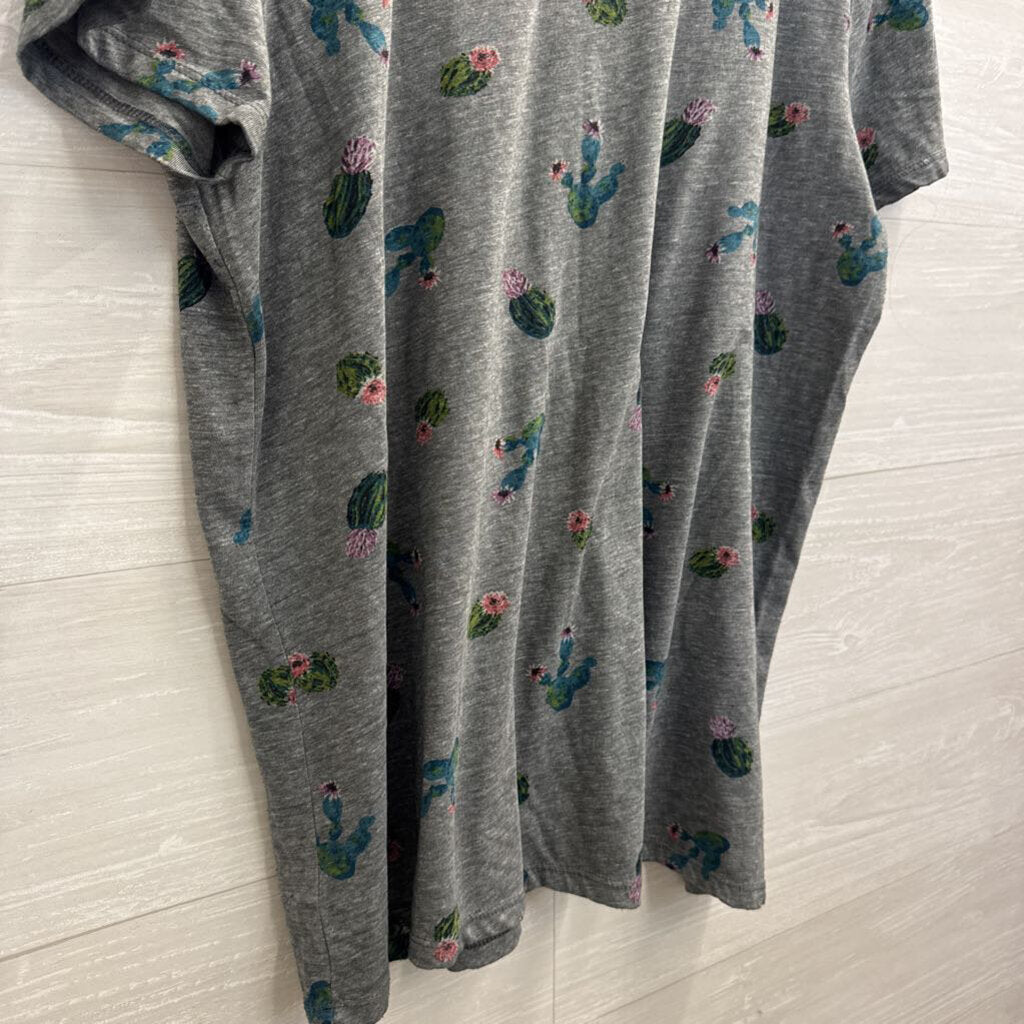 Torrid Grey Cactus Print Short Sleeve Top 1