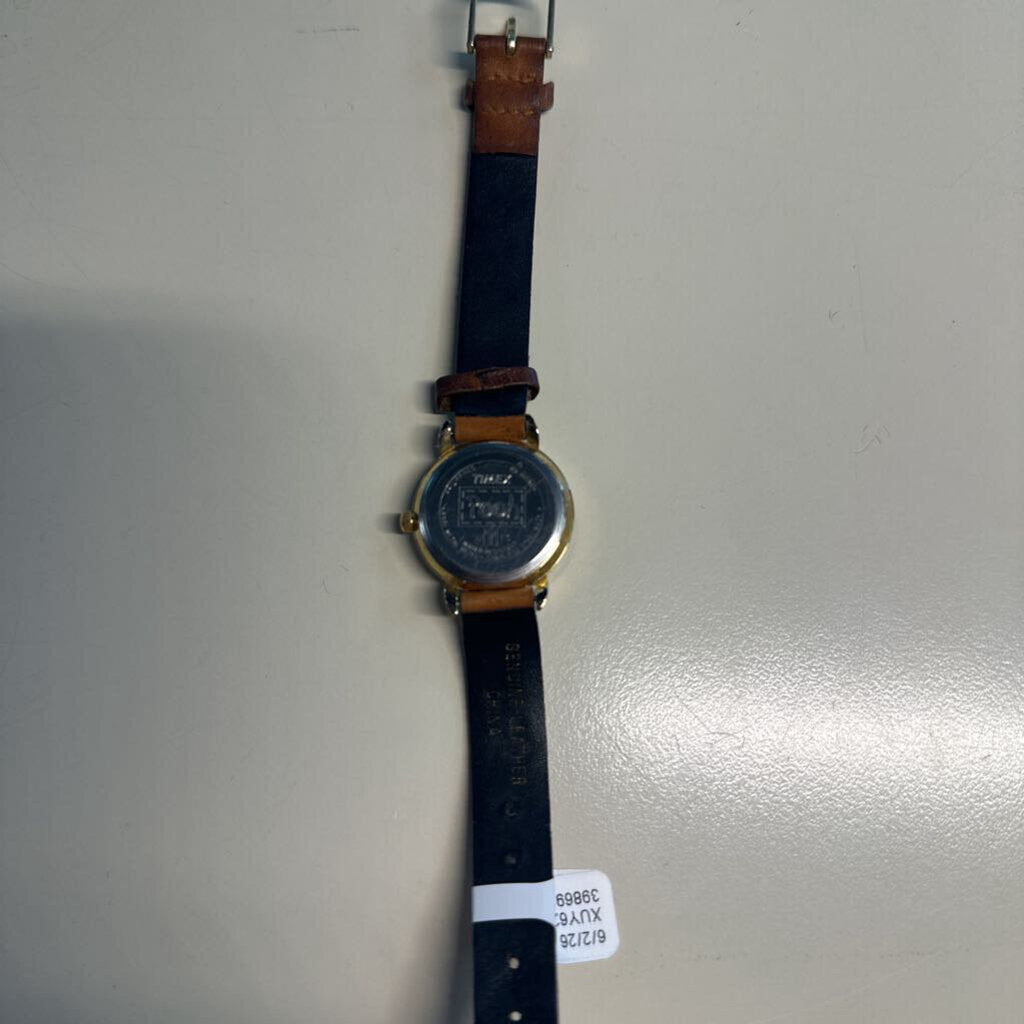 Vintage 90s Brown Leather Winnie the Pooh Watch