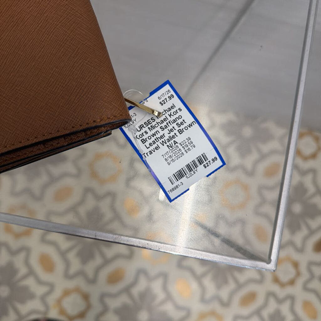 Michael Kors Brown Saffiano Leather Jet Set Travel Wallet