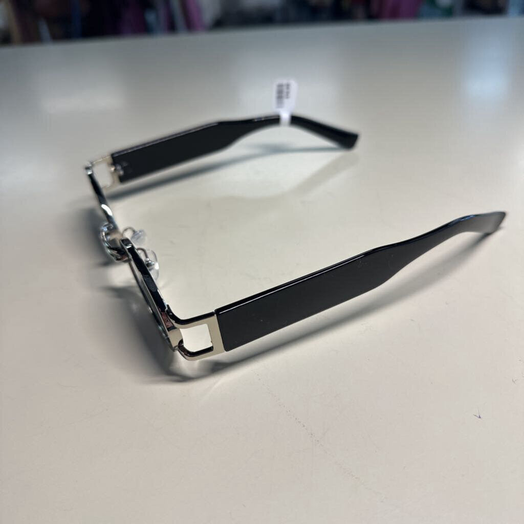 Silver/Black Oval Sunglasses
