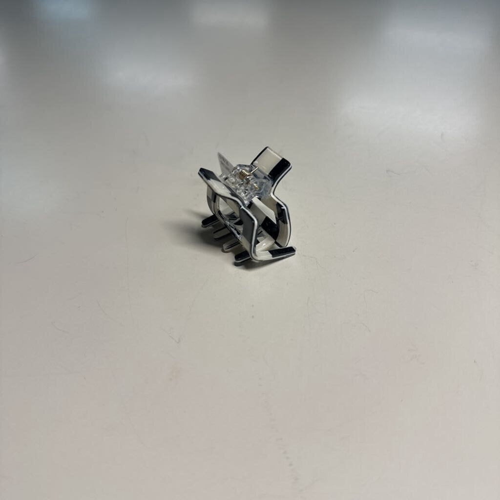 Black and White Small Claw Clip