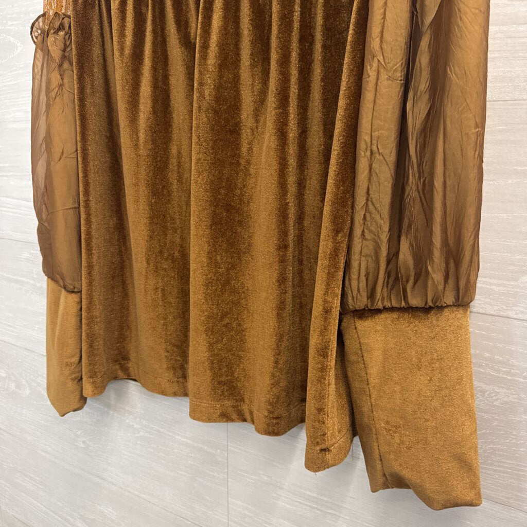 Gold High Neck Velvet Top With Lace Detail Large