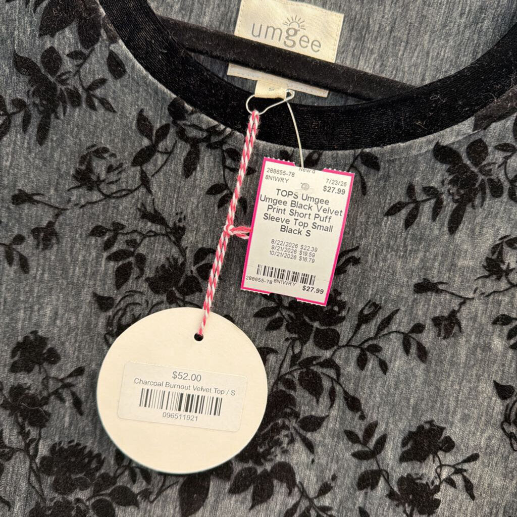 Umgee Black Velvet Print Short Puff Sleeve Top Small