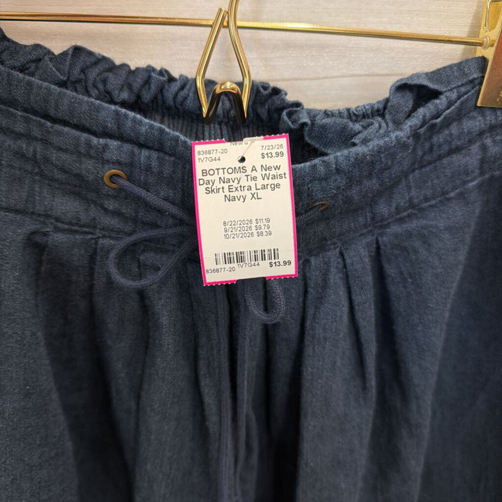 Navy Tie Waist Skirt Extra Large
