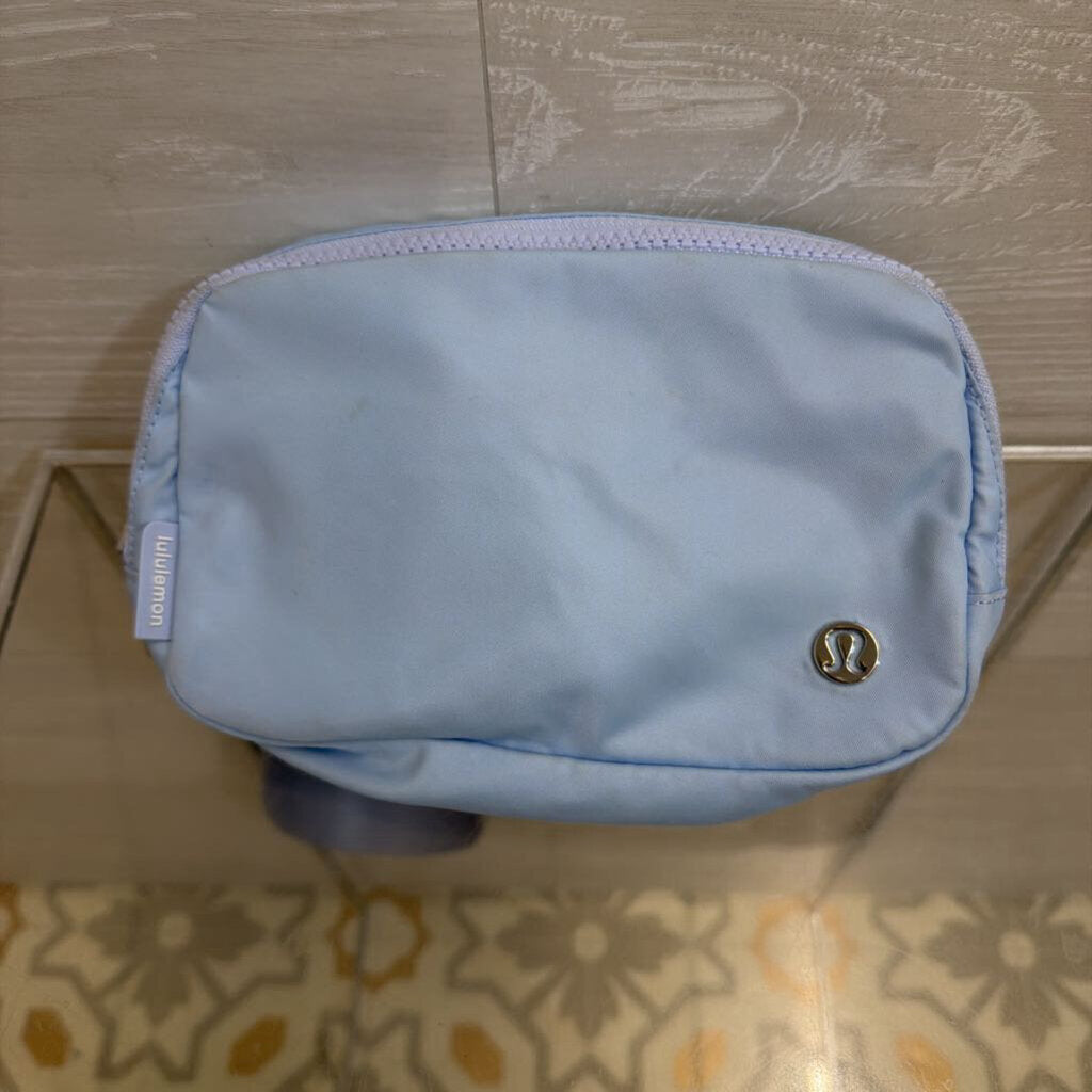 Lululemon Light Blue Everywhere Belt Bag – newdsalem