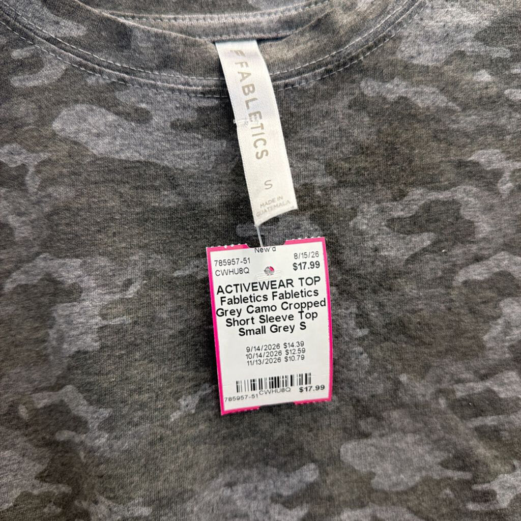 Fabletics Grey Camo Cropped Short Sleeve Top Small