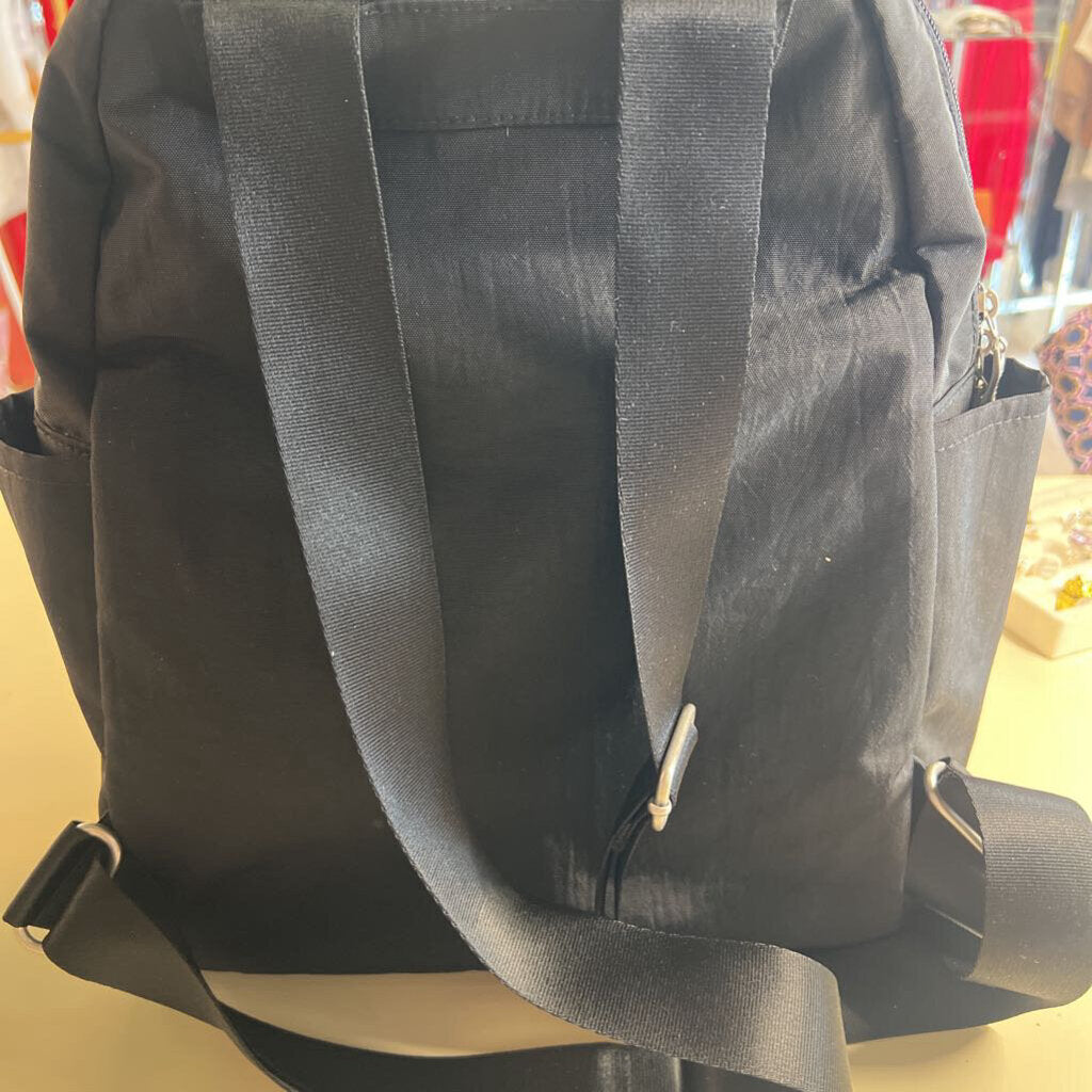 Baggallini Black All Day Backpack