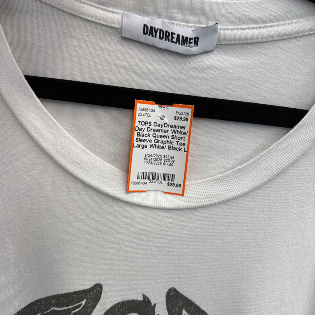 Day Dreamer White/ Black Queen Short Sleeve Graphic Tee Large