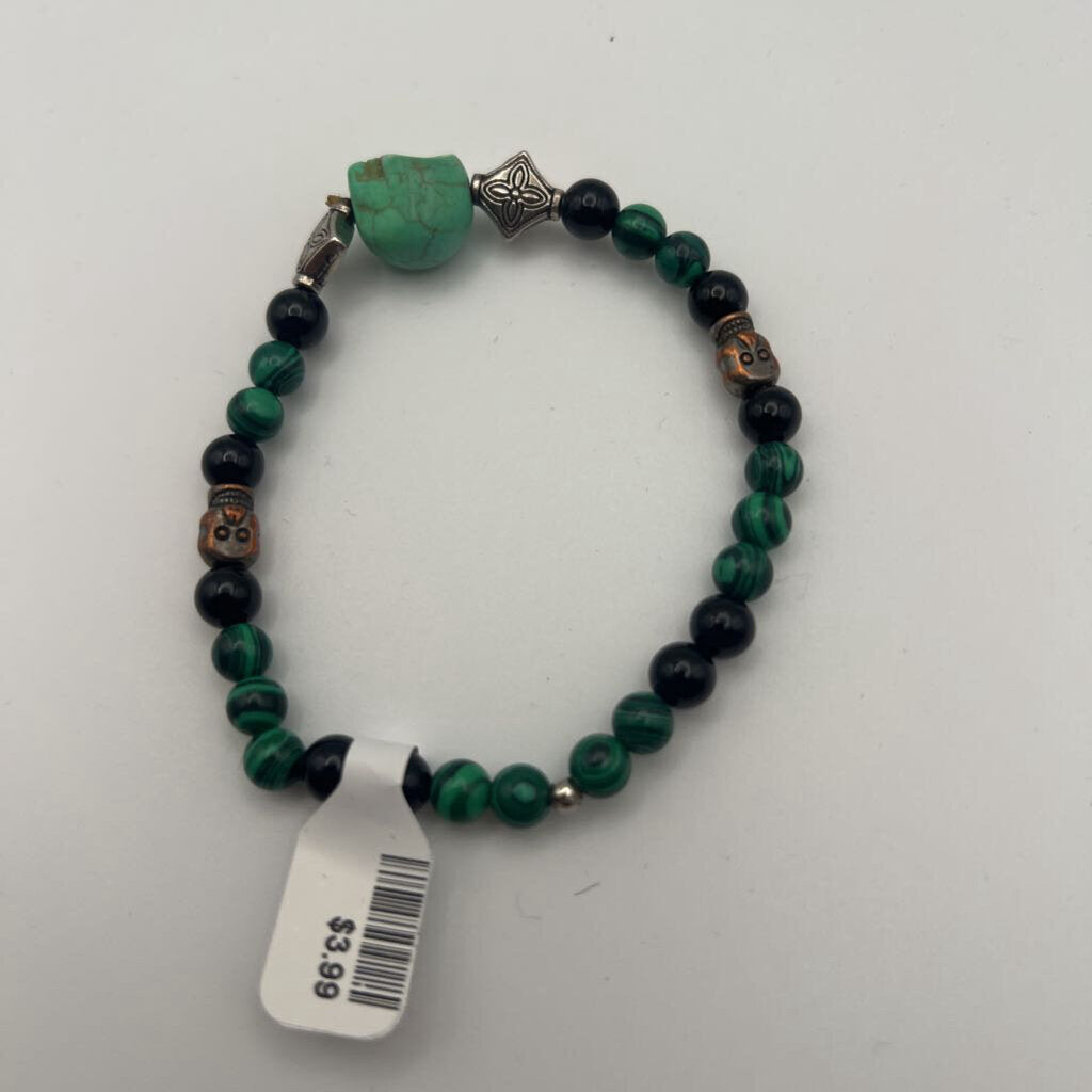 Green/ Black Skull Beaded Stretchy Bracelet