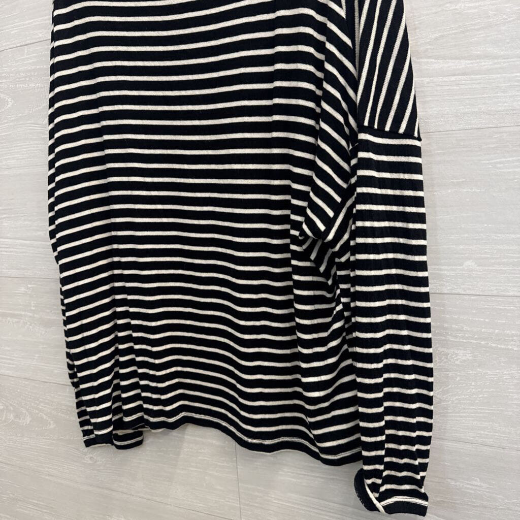 Flawless Black/ White Striped Long Sleeve Top Medium/ Large