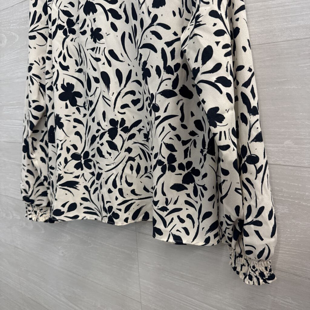 Cabi White/ Black Print Long Sleeve Button Down Top Small