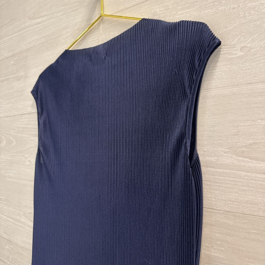 Pleione Navy Pleated Sleeveless Top Medium