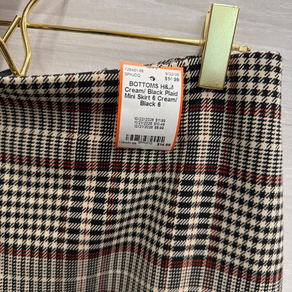Cream/ Black Plaid Mini Skirt 6