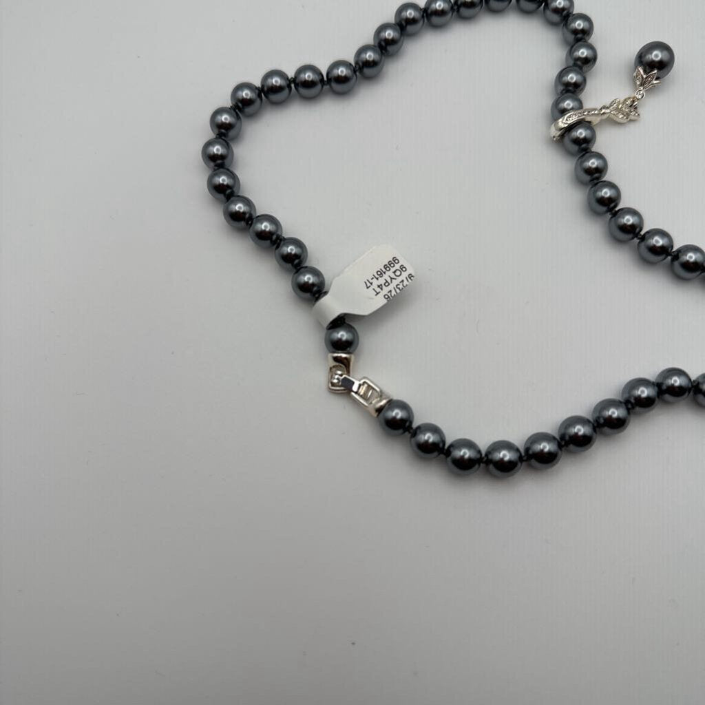 Grey Pearl Pendant Necklace