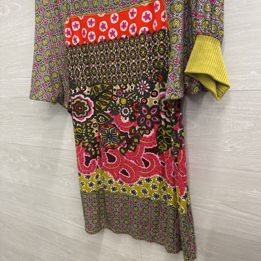 Green/ Multi Print Short Sleeve Shift Dress Medium