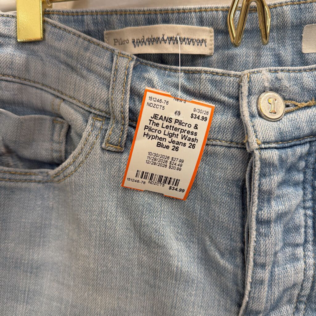Pilcro Light Wash Hyphen Jeans 26