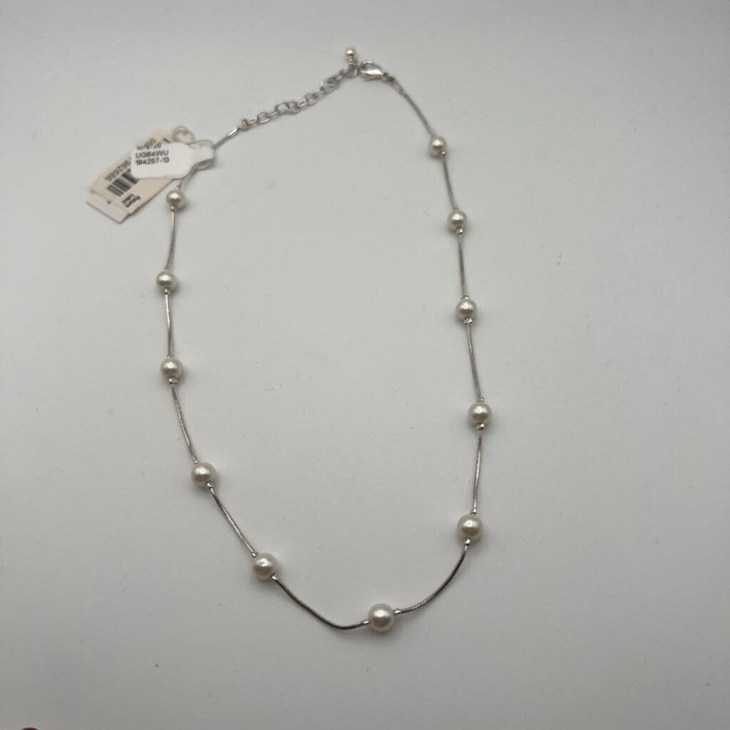 Silver/ Pearl Necklace