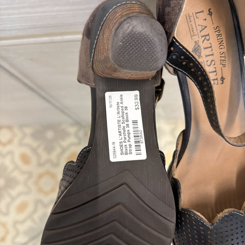 L'Artiste Black Parchelle Scalloped Ankle Strap Pumps 38