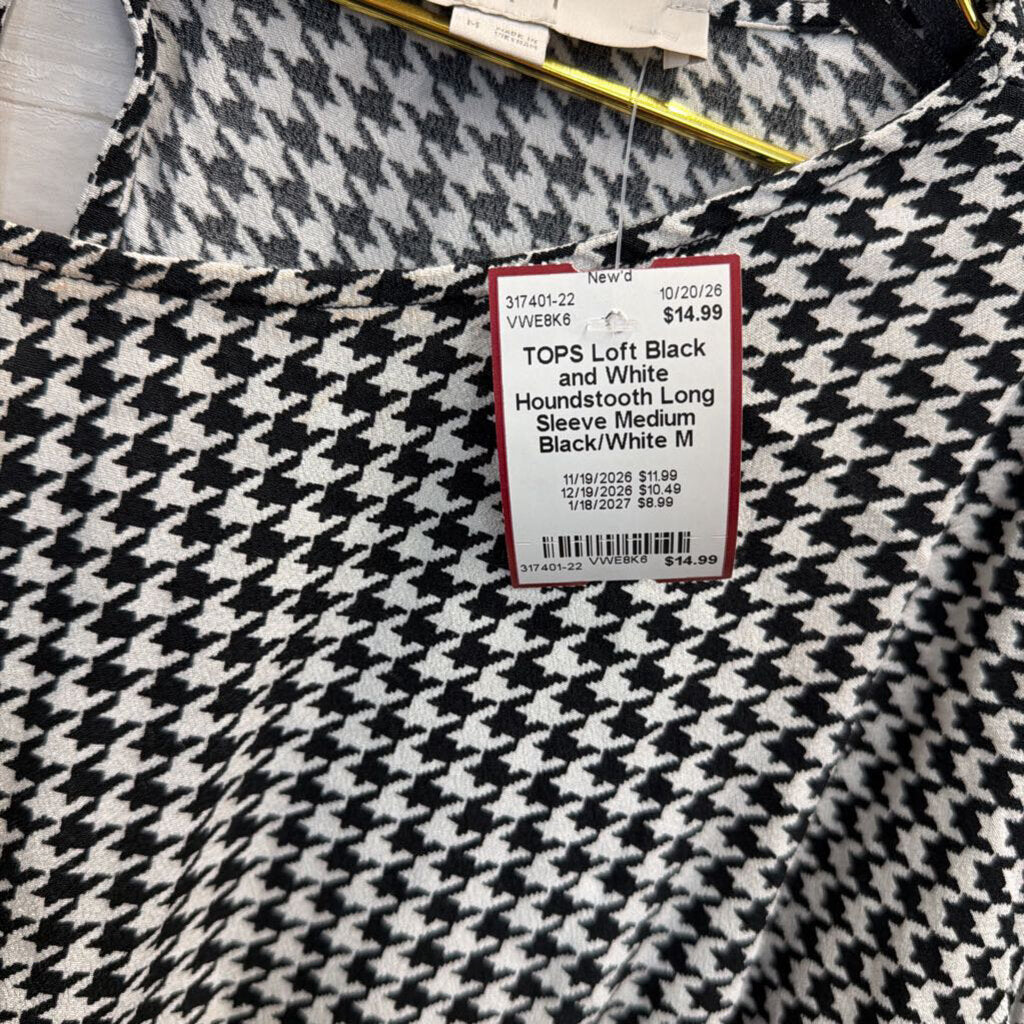 Black and White Houndstooth Long Sleeve Medium