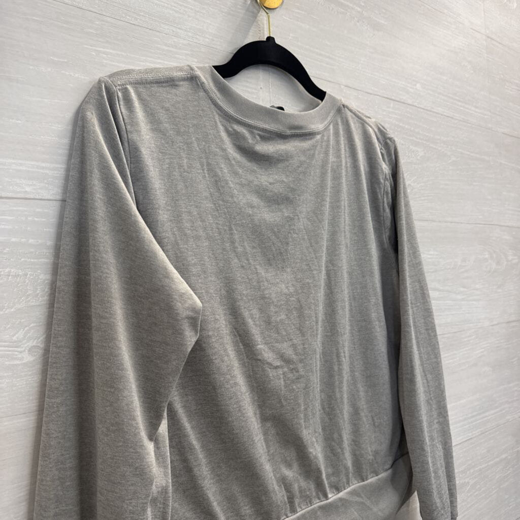 Vuori Soft Grey Daydream Crewneck Long Sleeve Top Medium