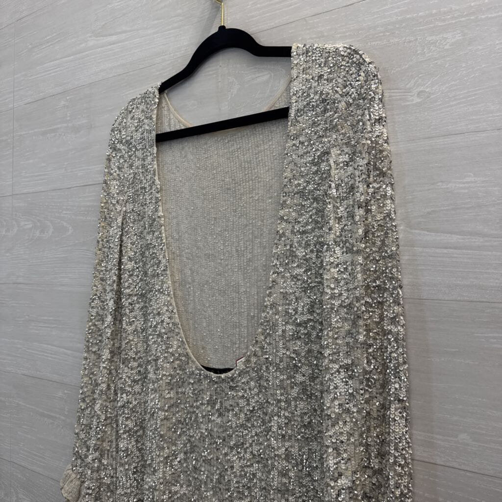 Isabelle Quinn Ivory/ Silver Sequin Long Sleeve Low Back Dress 8