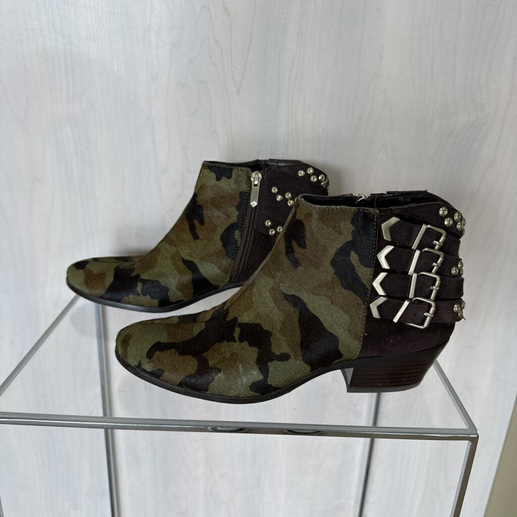 Sam Edelman Camo Ankle Boots 8.5M