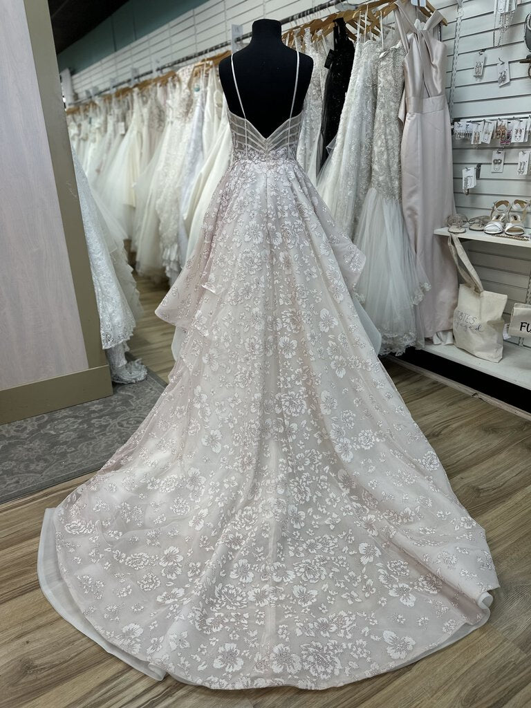 Hayley Paige Reagan Wedding Dress Rose Gold 14 (fits like 8/10)