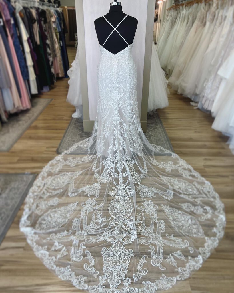 Oleg Cassini Sequin Lace Fitted Bridal Gown 22W