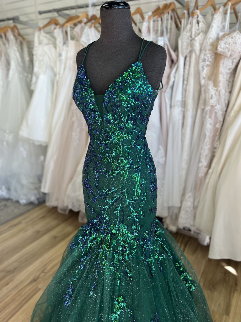 Ellie Wilde Sequin/Tulle Mermaid Style Formal Dress 4