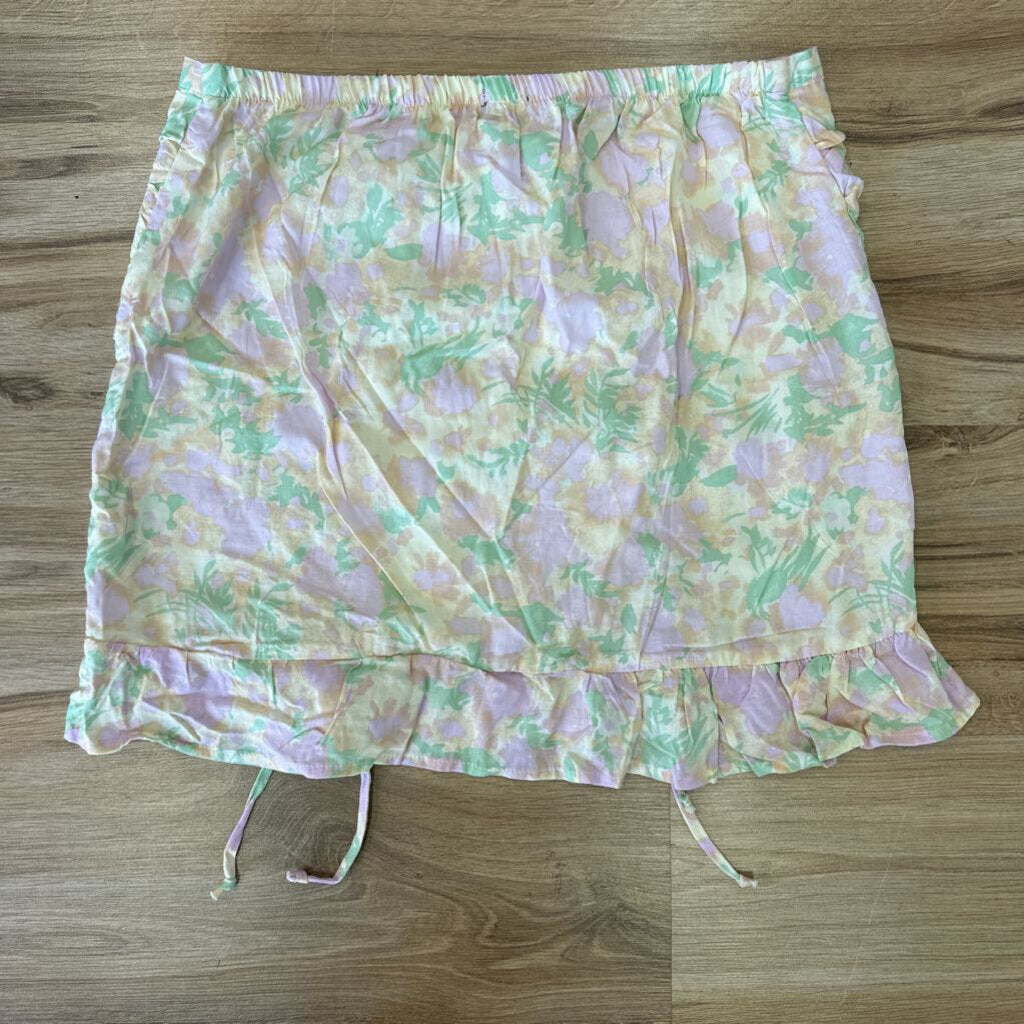 Wild Fable Watercolor Floral Mini Skirt Large