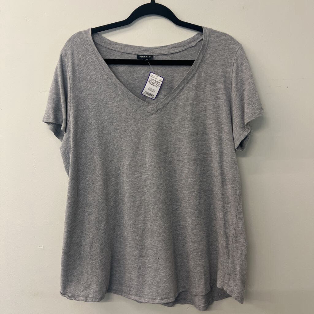 Torrid Grey V Neck Short Sleeve T-Shirt 2