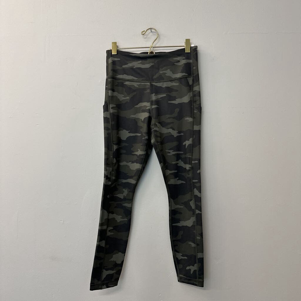 Athleta Green Camo Cropped Leggings Small