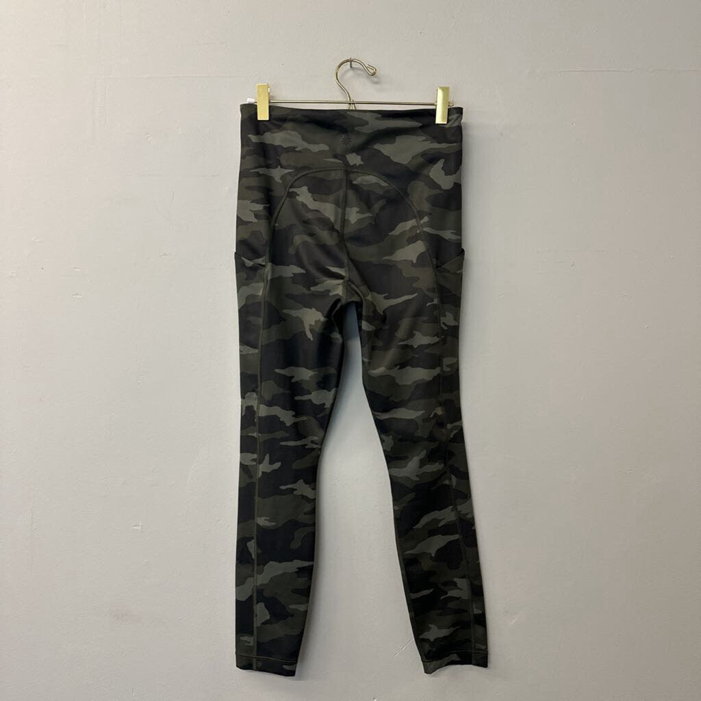 Athleta Green Camo Cropped Leggings Small