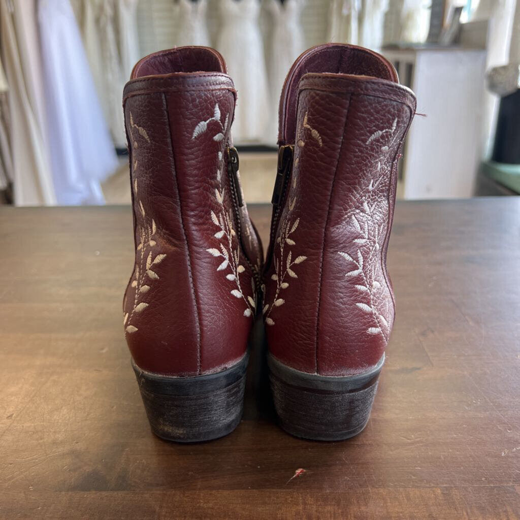 Sterling River Red Ankle Cowboy Boots 7.5