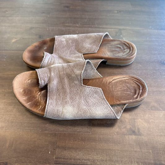 Brown Leather Sandals with Toe Straps 38