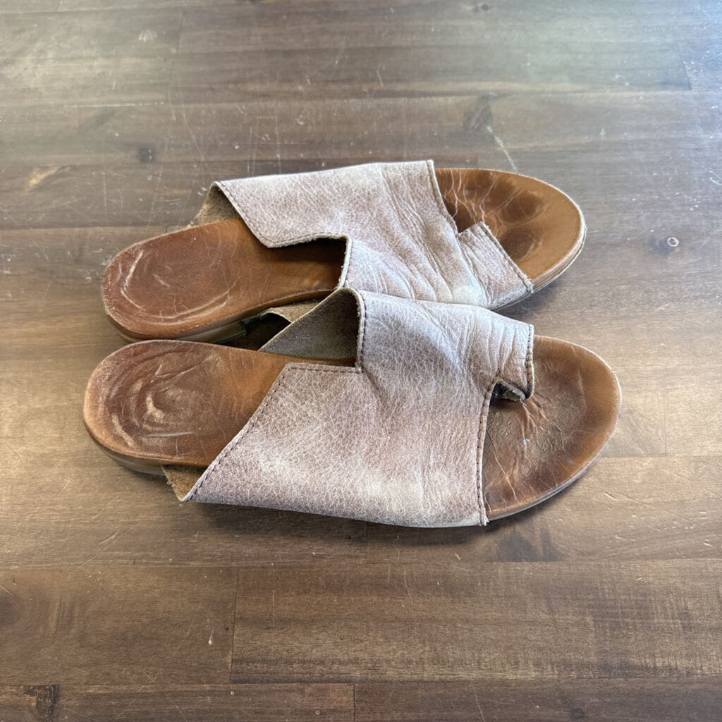 Brown Leather Sandals with Toe Straps 38