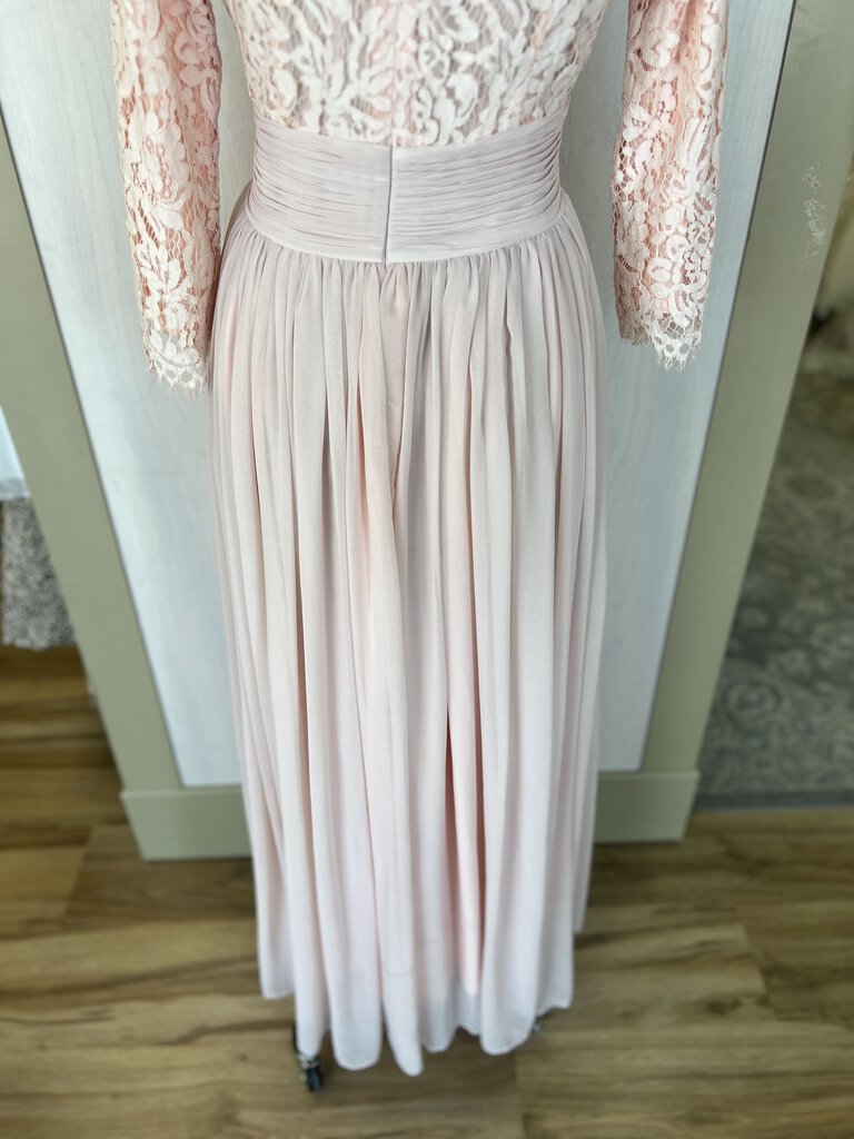 Dainty Jewells Lace/Chiffon Gown Medium