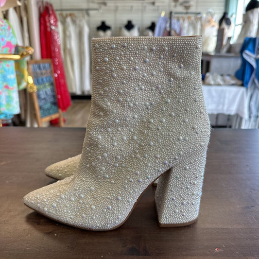 Steve Madden Nelle Pearl Booties 9.0