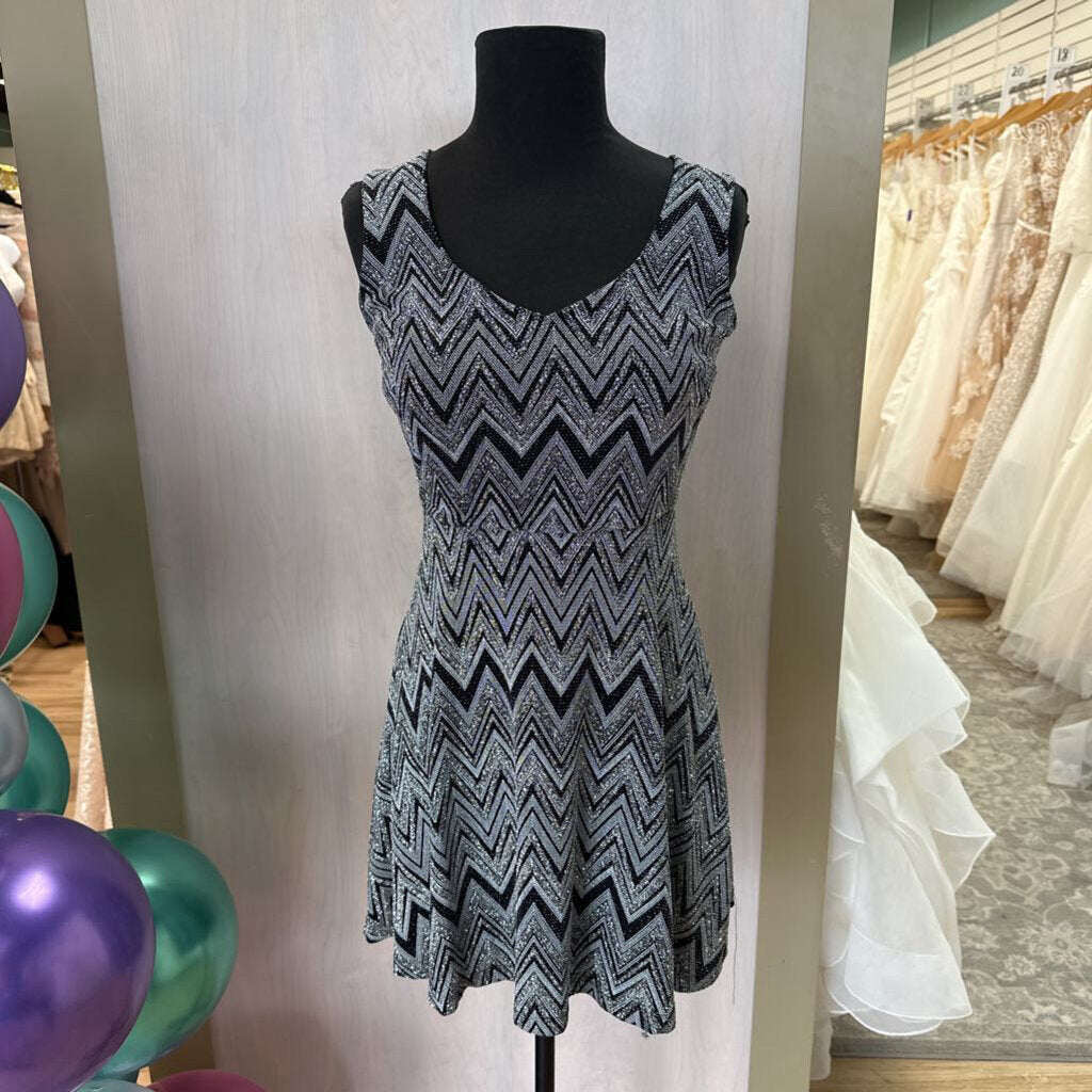 Black/Silver Shimmer Geo Print Cocktail Small