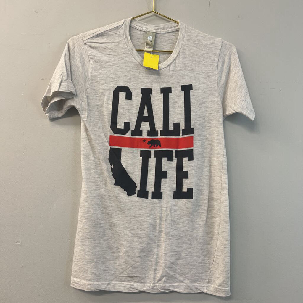 Cali Life Graphic T-Shirt Small