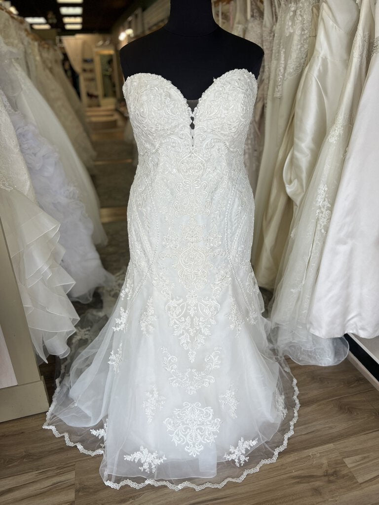 Stella York Strapless Lace Fitted Bridal Dress 22