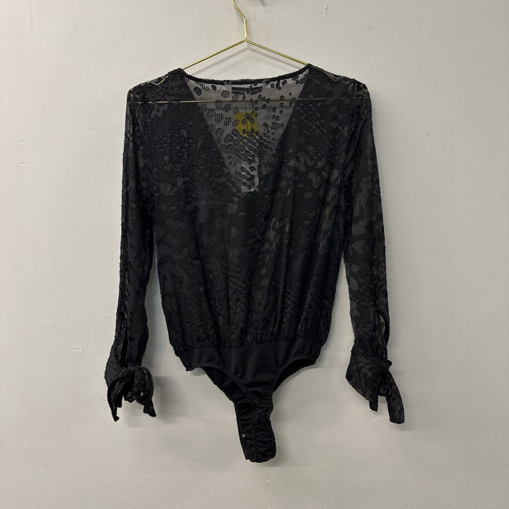 NWT Cupcakes & Cashmere Lace Long Sleeve Bodysuit Extra Small