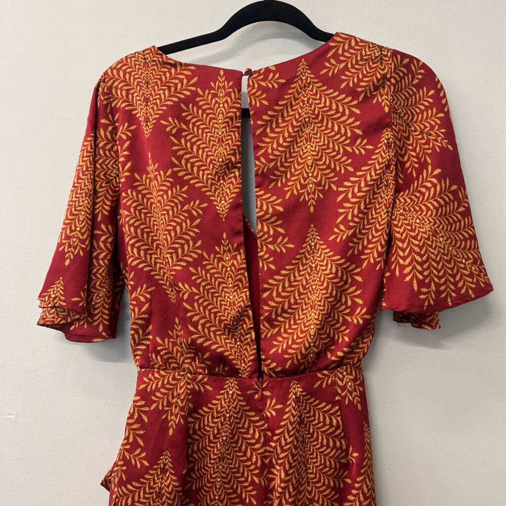 Selfie Leslie Silky Red/ Gold Print Romper Medium